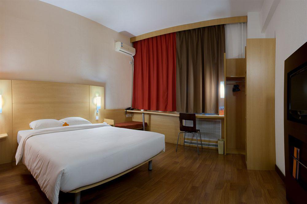 Готель Ibis Beijing Capital Airport Shunyi Екстер'єр фото